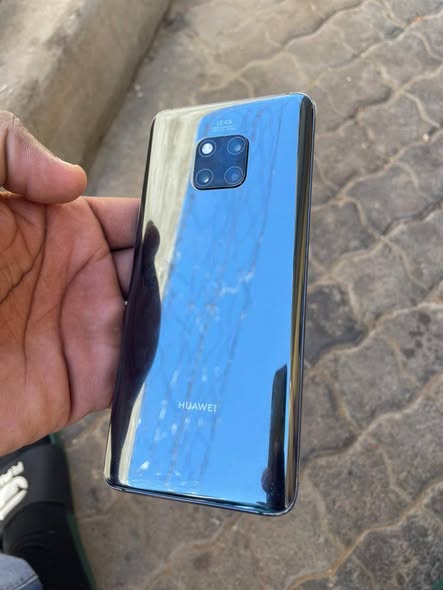Huawei Mate 20 Pro photo 2