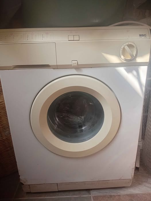 Auto washing machine photo 1