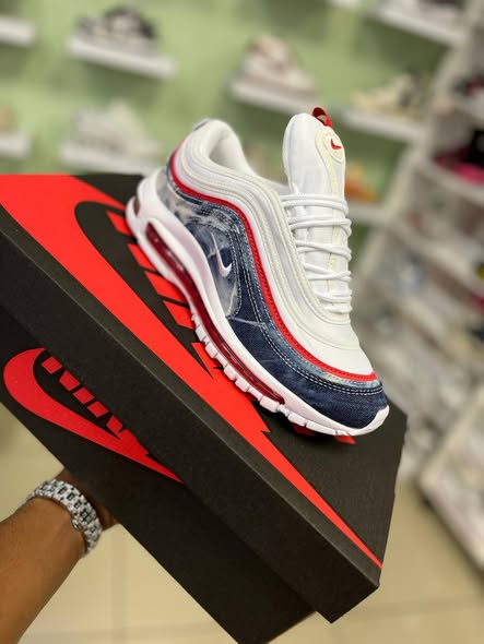 White jeans air max photo 4