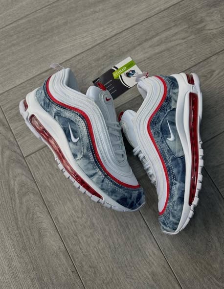 White jeans air max photo 1