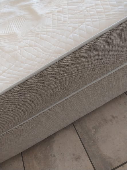 Genessi king size bed photo 2