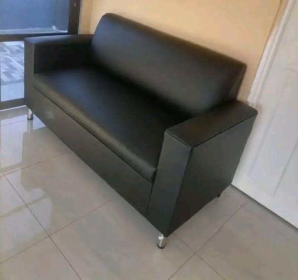 SOFAS AND COUCHES photo 5