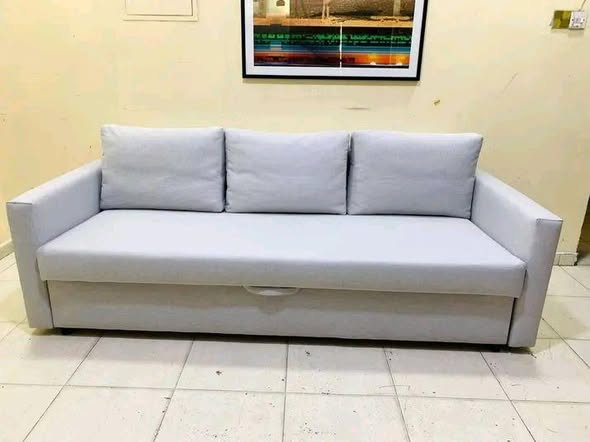 SOFAS AND COUCHES photo 1