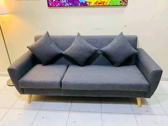 SOFAS AND COUCHES photo 2