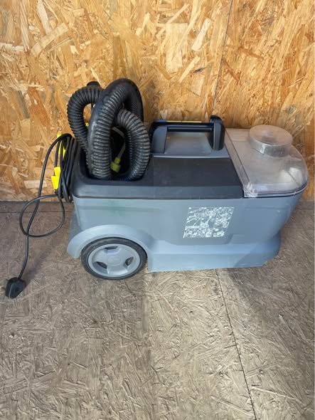 KARCHER professional machine photo 3