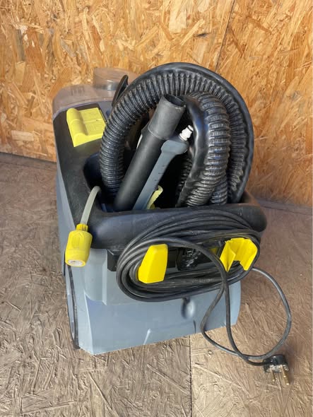 KARCHER professional machine photo 1