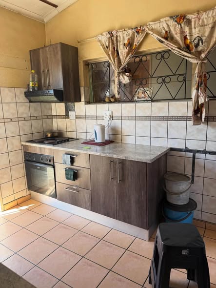 House for sales in Soweto photo 1