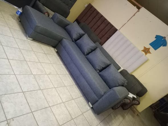 L Shape Couch photo 2