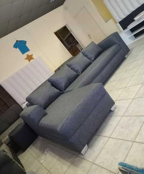 L Shape Couch photo 4