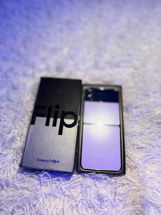 Samsung z flip 4 photo 1