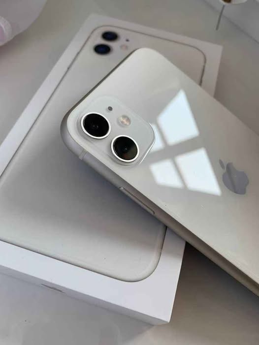 iPhone 11 photo 1