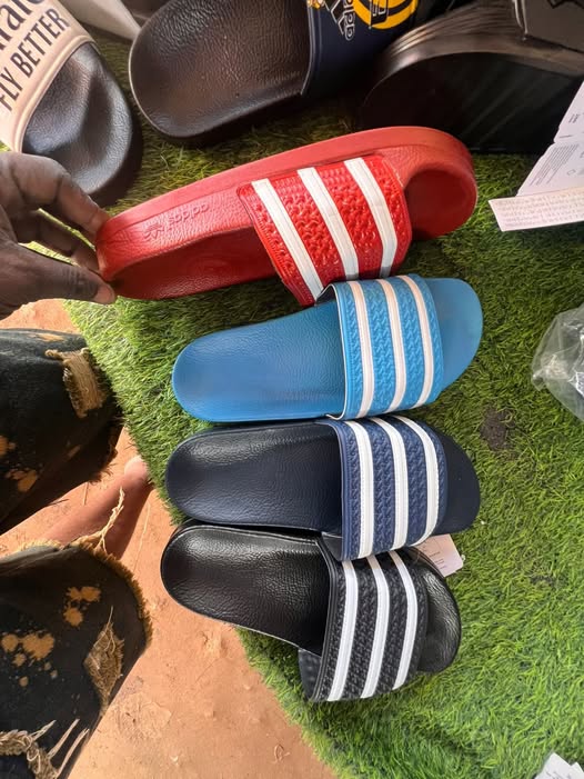 Adidas plakkie photo 1