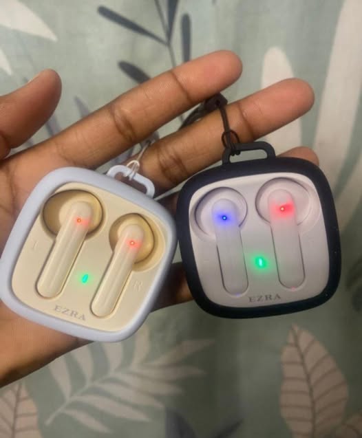 Earpods photo 1