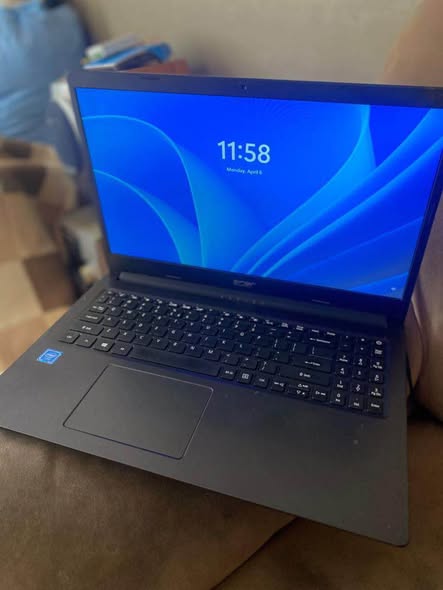 Acer aspire photo 2