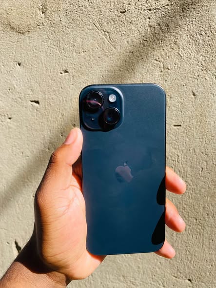 iPhone 15 photo 2