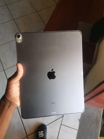 Ipad Pro 12.9 10th gen 256GB photo 2