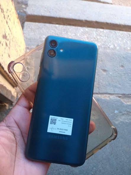 Samsung A04 photo 3
