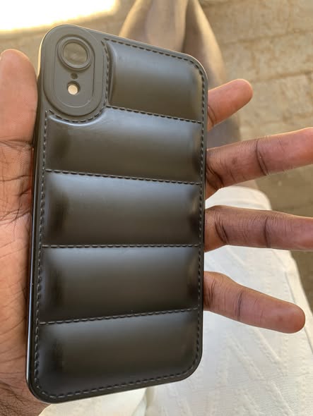 iPhone XR photo 4