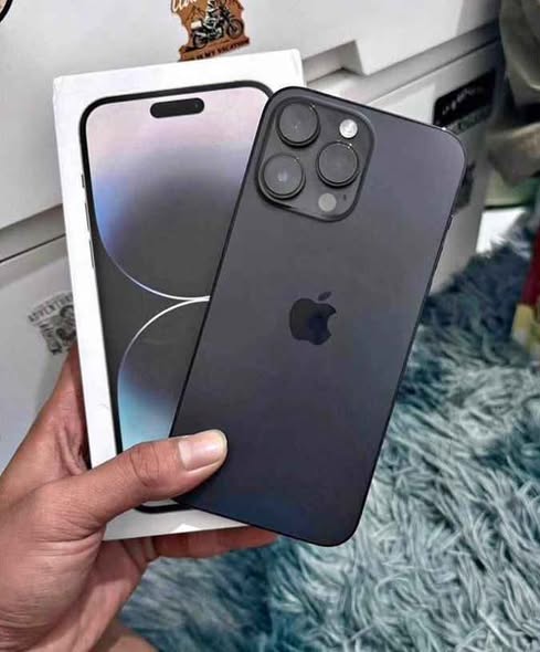 iPhone 14 Pro Max photo 2