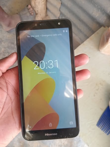 Hisense U61 photo 1