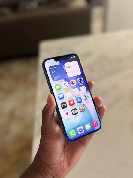 iPhone 13 photo 2