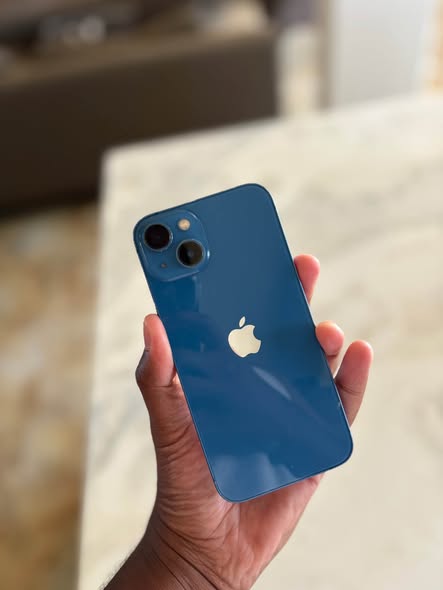 iPhone 13 photo 1