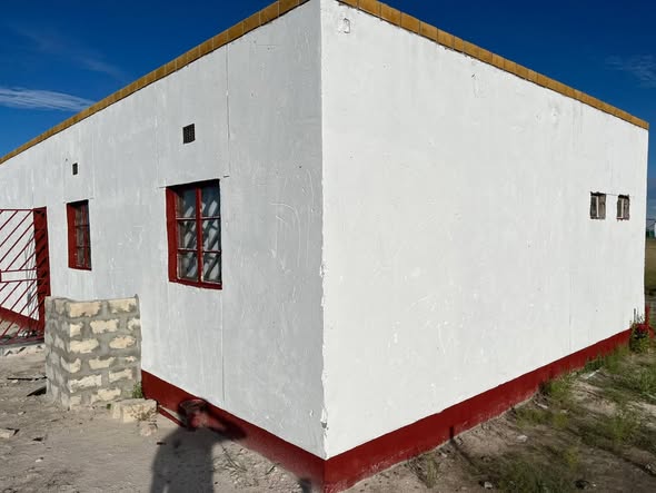 2 BEDROOM HOUSE photo 1