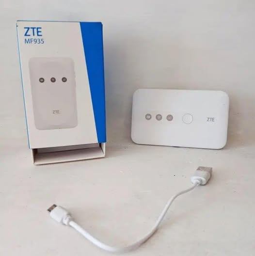 ZTE pocket wifi With box and charger photo 1