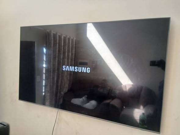 Samsung 65inch photo 2