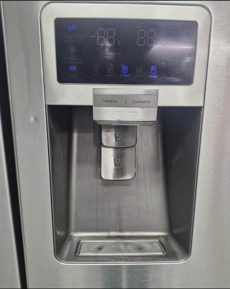 Samsung DoubleDoor Fridge photo 2