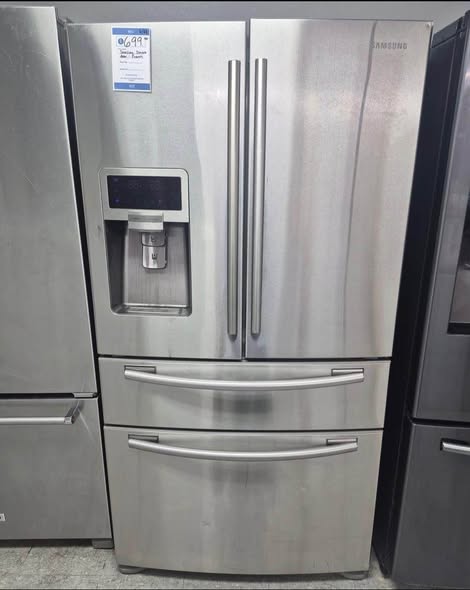 Samsung DoubleDoor Fridge photo 1
