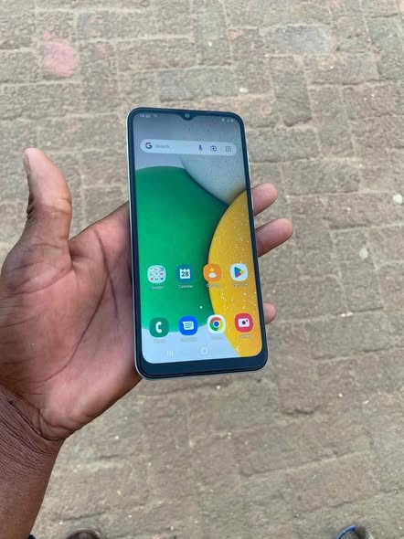 Samsung A03 photo 2