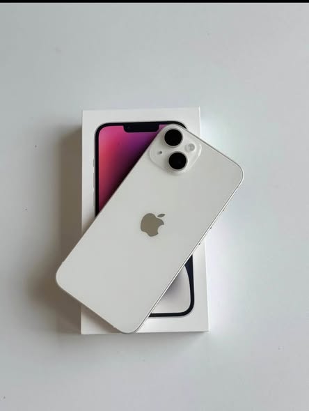 iPhone 13 photo 1