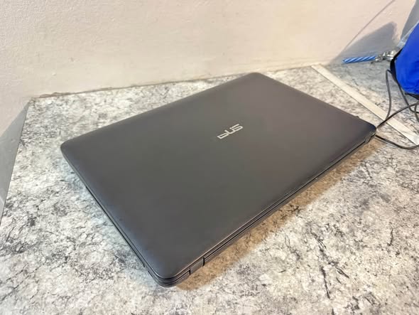 ASUS VIVOBOOK photo 3