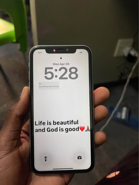 iPhone 11 photo 3