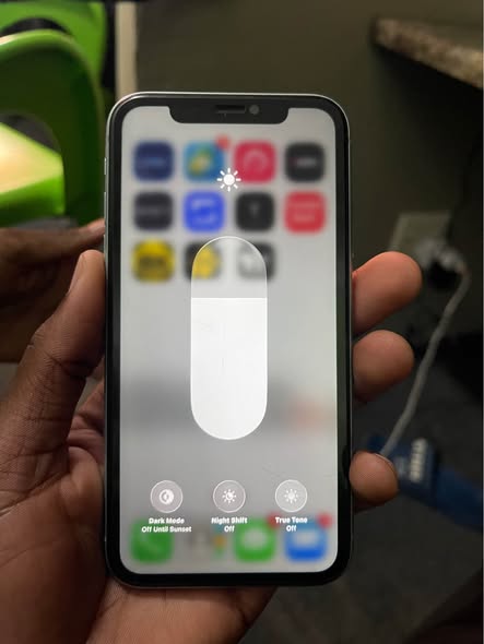 iPhone 11 photo 1
