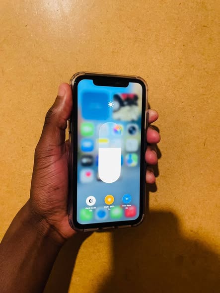 iPhone 11 128GB photo 3
