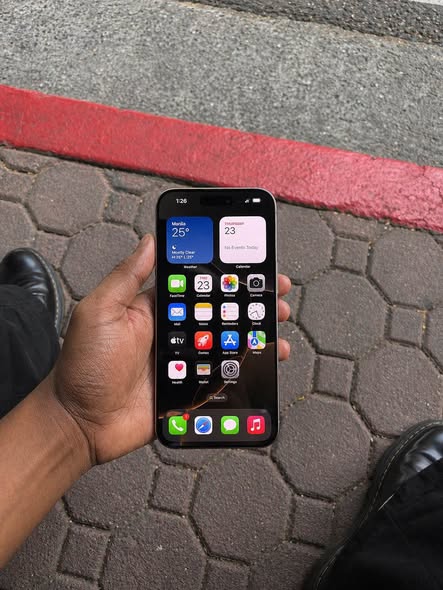 iPhone 16 Pro Max photo 3
