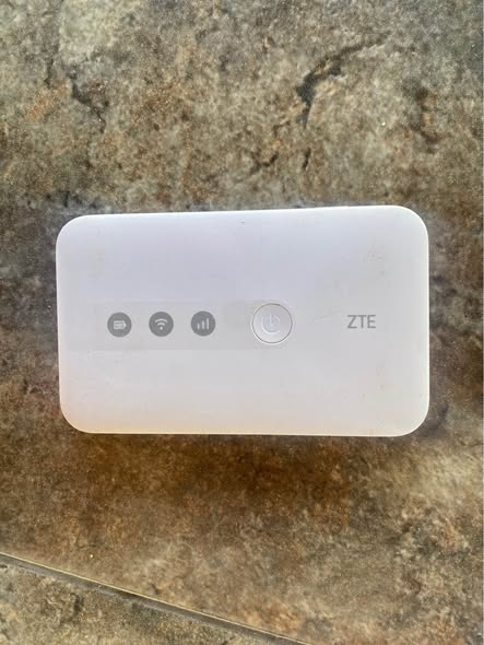 Pocket Wi-Fi photo 2