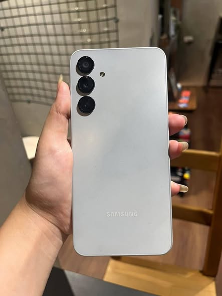 Samsung A16 photo 1