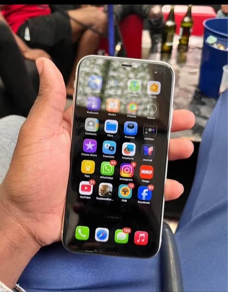 IPhone 11 64g photo 1