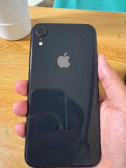 IPHONE XR 128GB photo 2