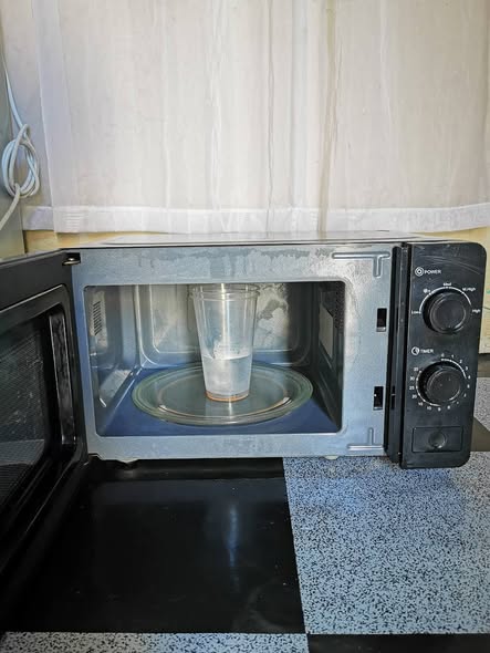 BENNETT READ MICROWAVE 20L photo 4