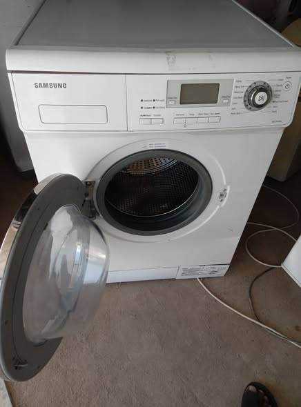 Samsung front loader automatic washing machine photo 4