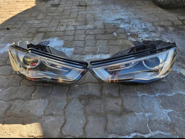 AUDI A3 FRONT LIGHTS photo 2