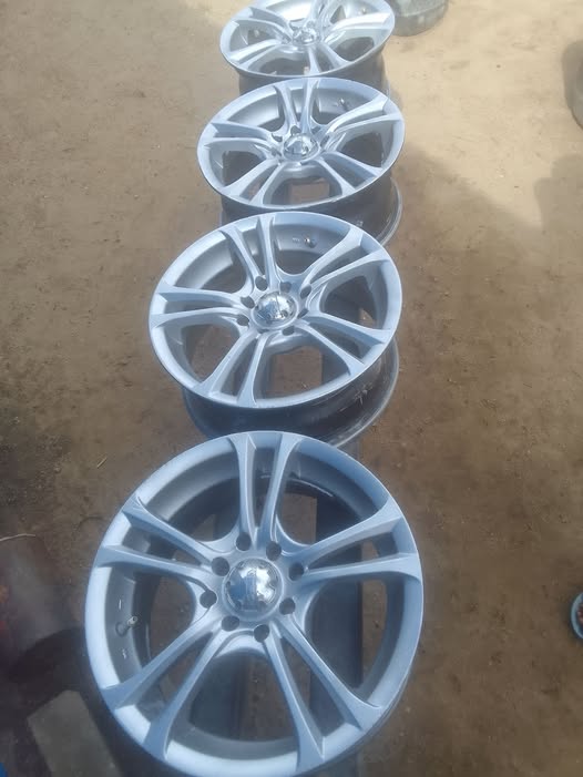 15 inch photo 1