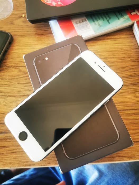 IPhone 8 photo 1