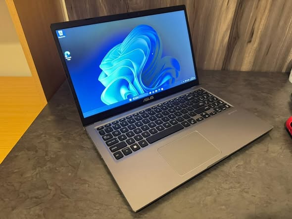 ASUS LAPTOP photo 1