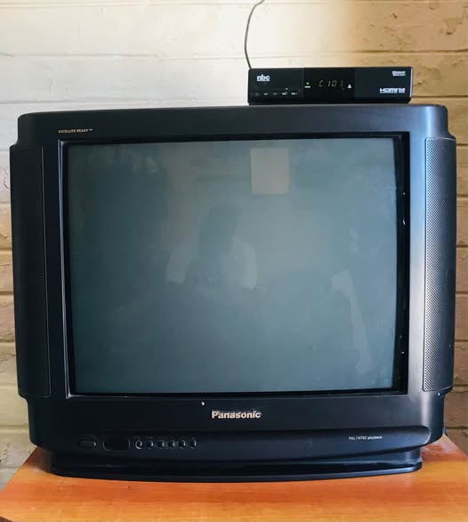 Panasonic Old Skull Tv photo 2