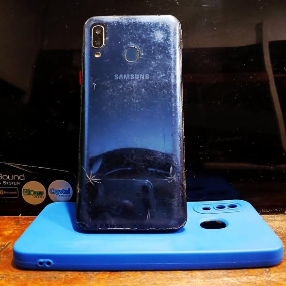 Samsung A20 photo 2